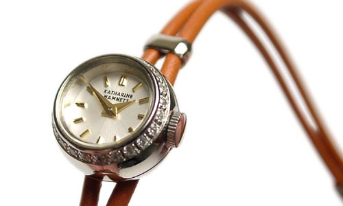 腕時計【キャサリンハムネット】イギリス・ロンドンのファッションブランド